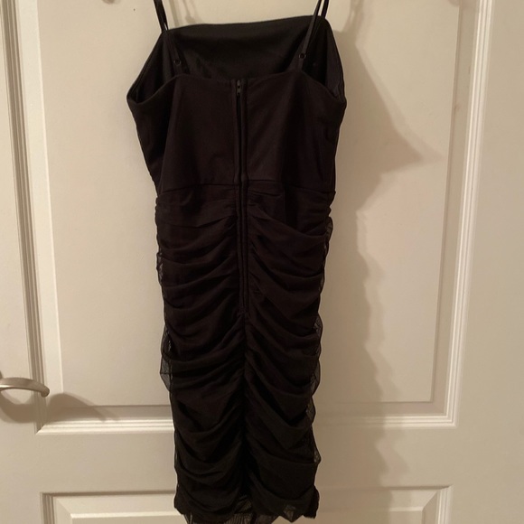 Black ruched bodycon dress - Picture 2 of 4